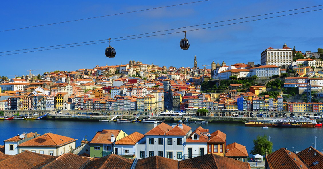 Construção de casas no Porto