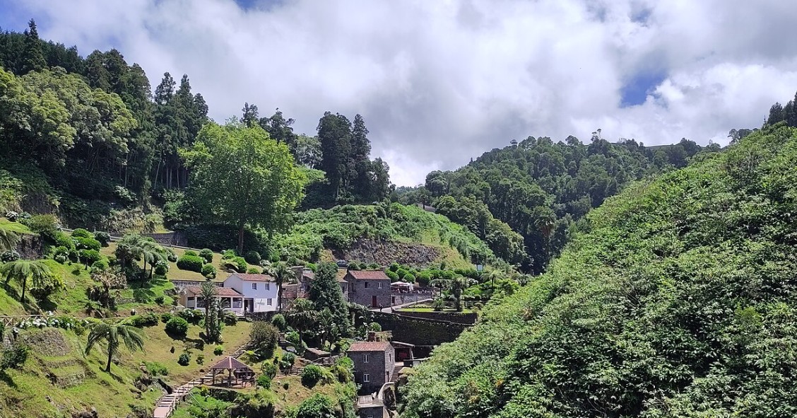 Ribeira dos Caldeirões