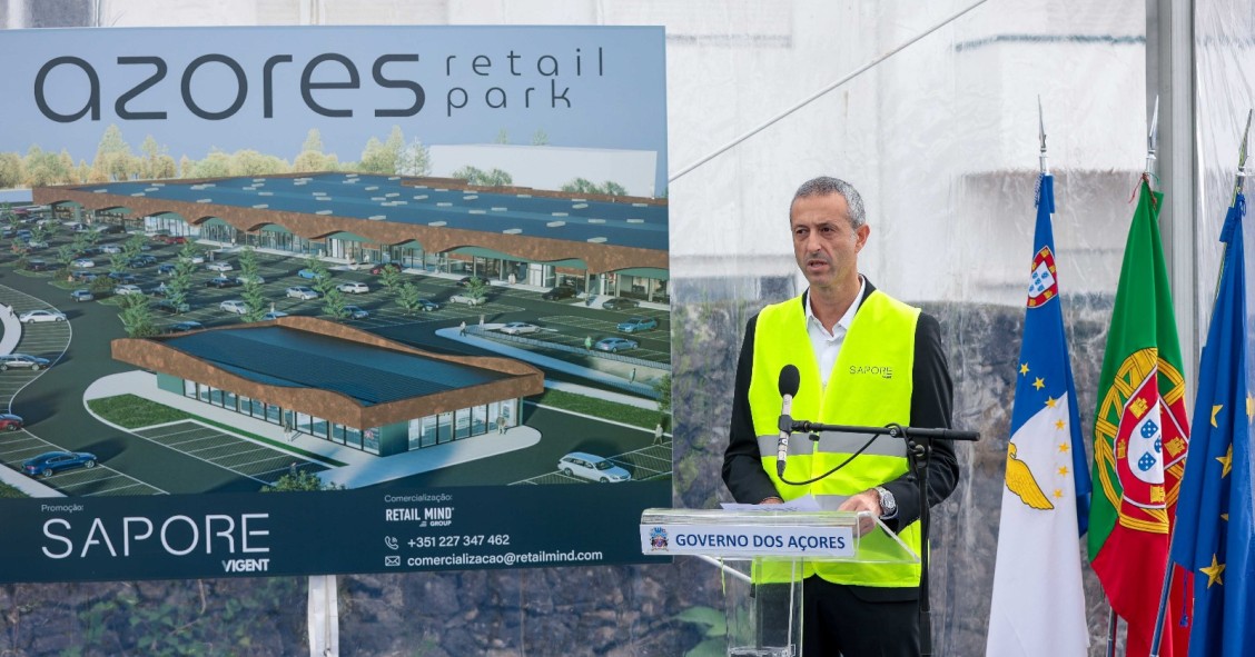 Cerimónia de lançamento da primeira pedra do Azores Retail Park