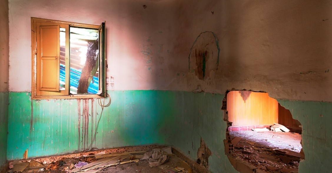 casa estragada pelo mau tempo