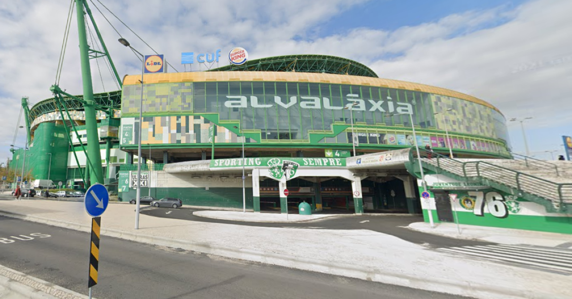 Sporting compra Alvaláxia