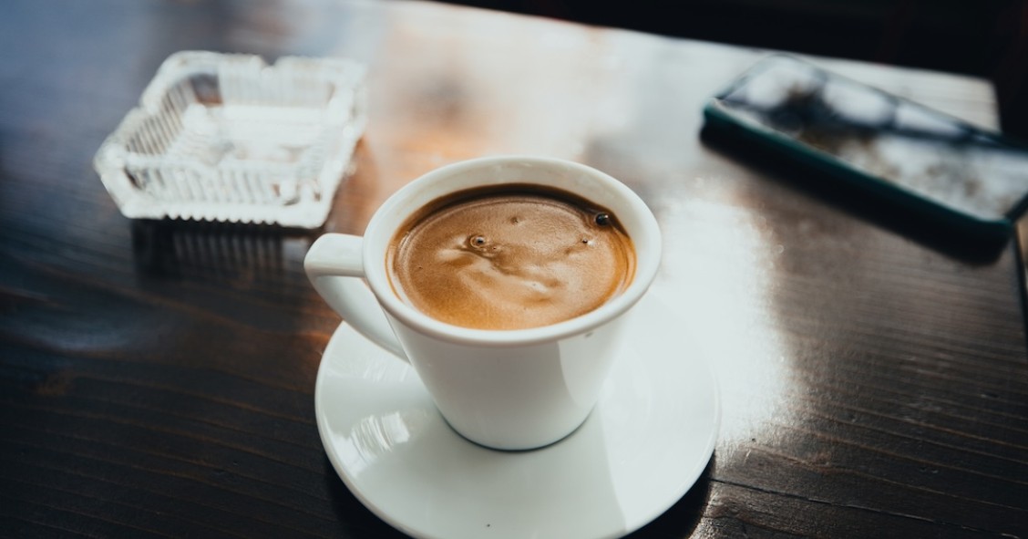 café