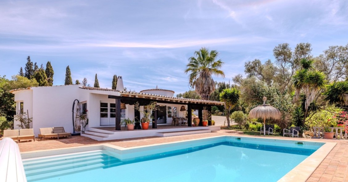 Portugal villa for sale