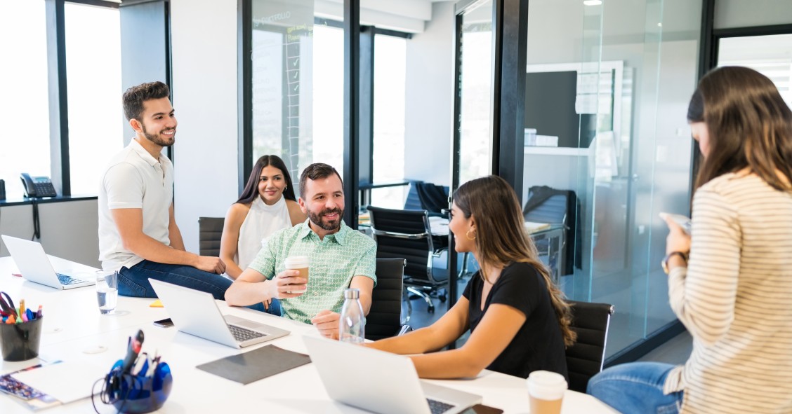 Colegas de trabalho no escritório