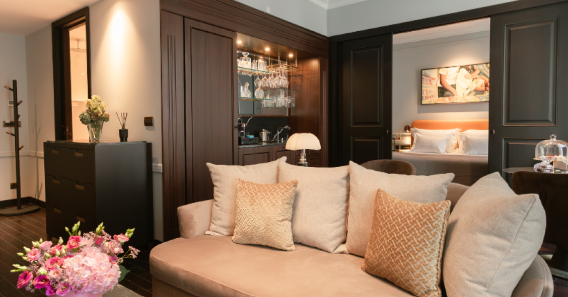 MYTHIC SANA Downtown Suites