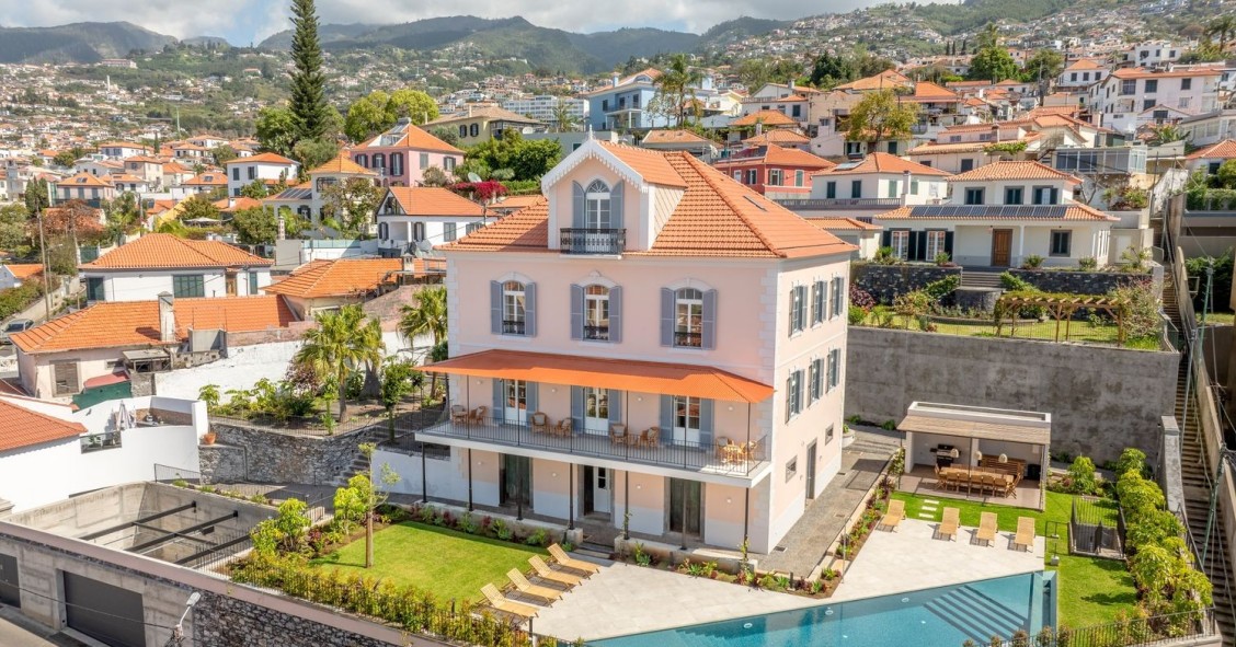 Madeira palace for sale