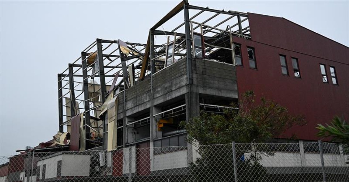 Reconstruir casas após tempestade
