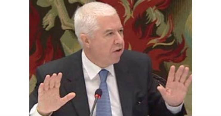 teixeira dos santos, ministro das finanças governo considera que portugal e irlanda estão em situações diferentes
