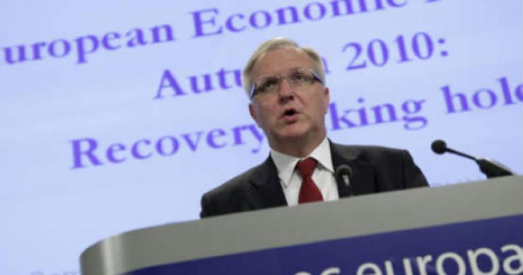 olli rehn, comissário europeu dos assuntos económicos, fala hoje em conferência de imprensa comissão europeia analisa hoje empréstimo a portugal