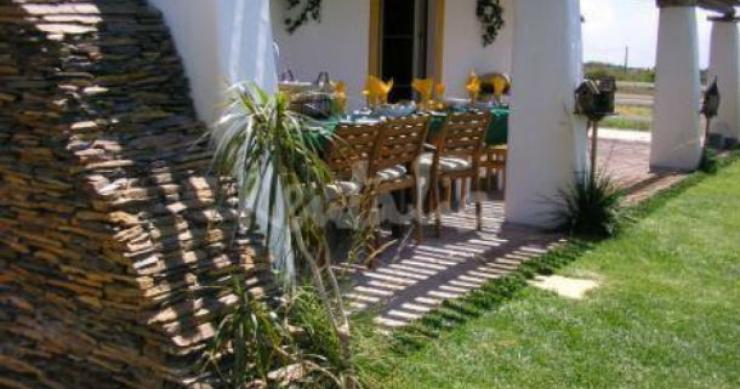 casas de fim-de-semana: férias em ambiente rural numa quinta junto à costa alentejana (fotos)