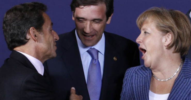 pedro passos coelho com nicolas sarkozy e angela merkl passos coelho diz que portugal tem melhores condições para cumprir programa após a cimeira