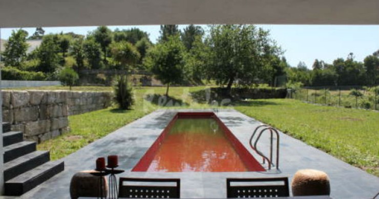 casas de fim-de-semana: quinta com piscina e vista para o parque natural de sintra (fotos)