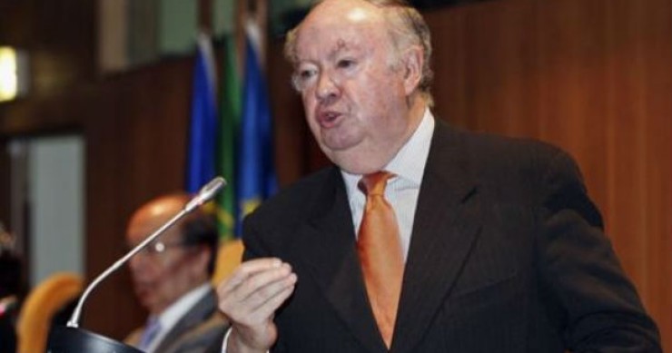 alberto joão jardim admite dívida de cinco mil milhões de euros na madeira moody’s baixa “rating” da madeira por “má governança”