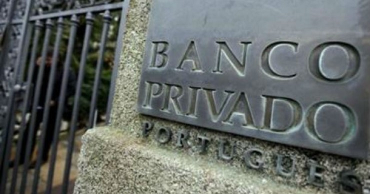 o edifício do bpp no porto tem três pisos, 15 divisões e uma área bruta de construção de 1.020 m2 instalações do bpp no porto vendidas por 3,5 milhões