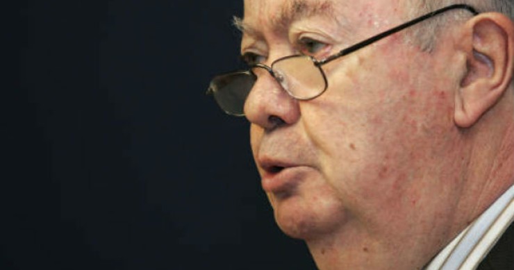 alberto joão jardim, presidente do governo regional da madeira cada madeirense tem pesada dívida de 25 mil euros