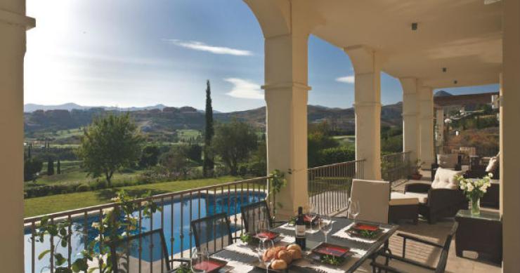 casas de sonho: estilo clássico e moderno rodeado pela paisagem rural de marbella (fotos)