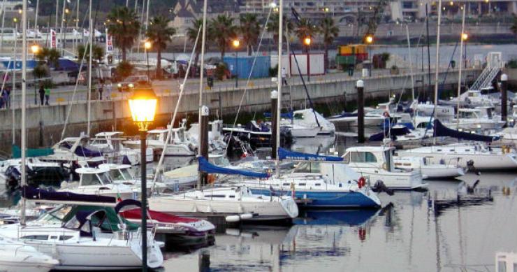 cascais é uma da zonas preferidas pelos compradores estrangeiros brasileiros e angolanos consideram portugal o país ideal para se ter uma segunda casa e de luxo
