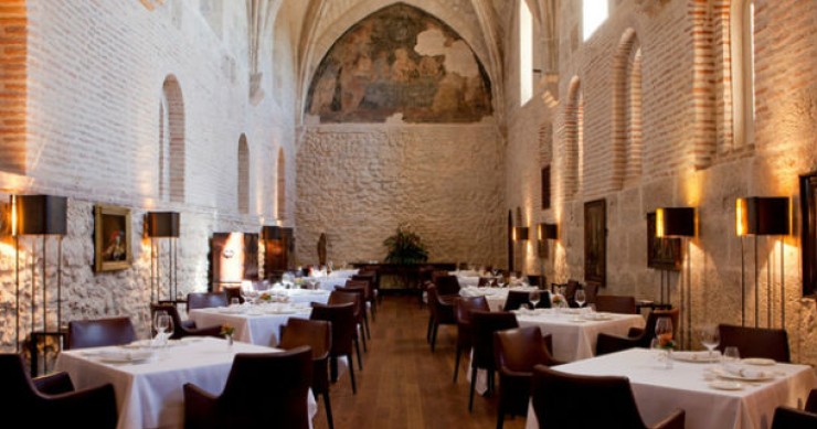 o restaurante do hotel ledomaine hotel ledomaine: dormir numa abadia espanhola do século xii junto ao rio douro (fotos)