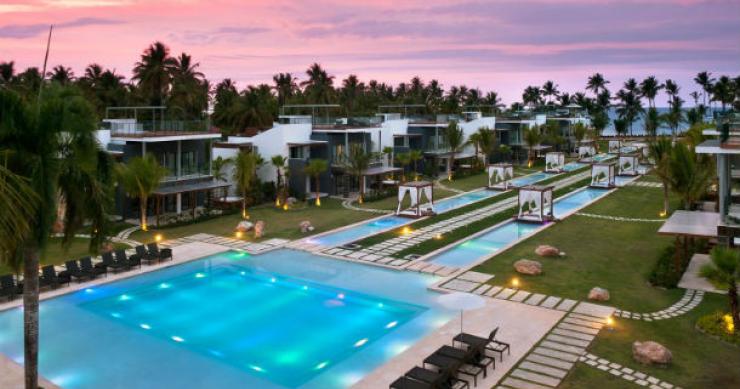 hotel está localizado na bahía de coson, em las terrenas, a 165 quilómetros de santo domingo hotel sublime samana: relaxar num paraíso de areia fina e água cristalina na república dominicana (fotos)