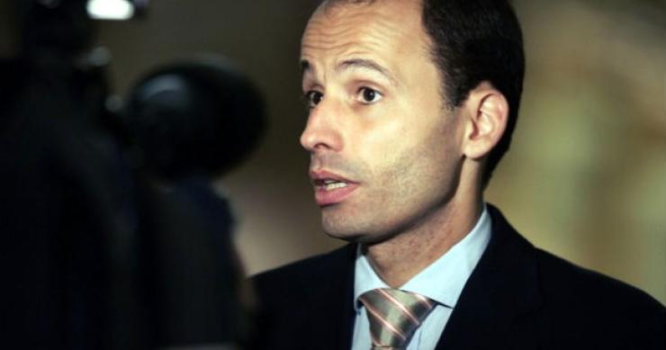 pedro mota soares, ministro da solidariedade e da segurança social governo recua no corte do subsídio mínimo de desemprego