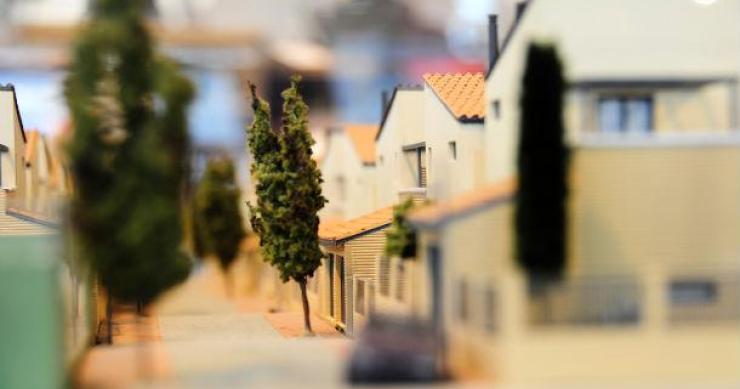 grupo francês cria marca em portugal para vender casas porta-a-porta 