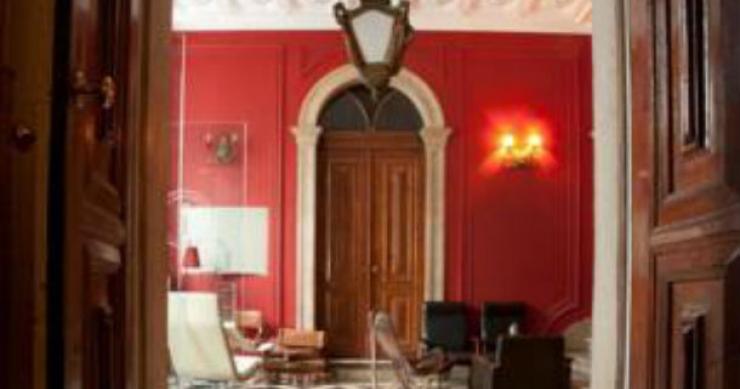 o hostel está localizado num antigo palacete do príncipe real o hostel mais luxuoso da europa encontra-se em lisboa