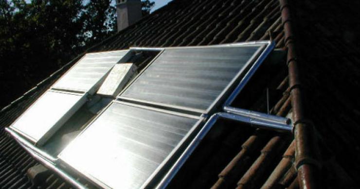 executivo criou o fundo de eficiência energética que tem uma dotação de cinco milhões de euros governo apoia famílias que instalem painéis solares e janelas eficientes