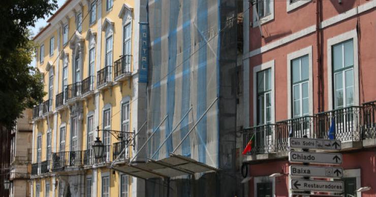 pacote apresentado pelo executivo visa apostar na reabilitação urbana e no arrendamento governo vai reduzir custos de licenças nas obras de reabilitação urbana