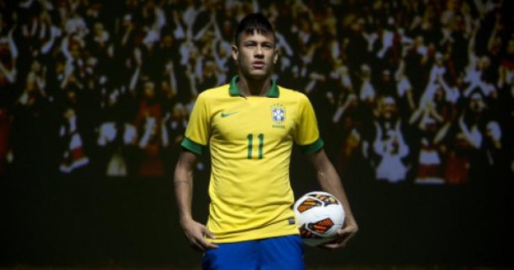 neymar é apresentado segunda-feira como jogador do barcelona neymar procura casa em barcelona perto da praia