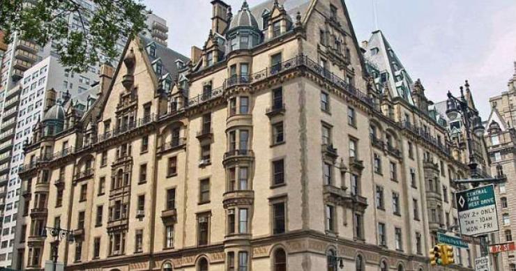 o edifício dakota está localizado junto ao central park estado ganha 8,7 milhões com venda de casa em nova iorque