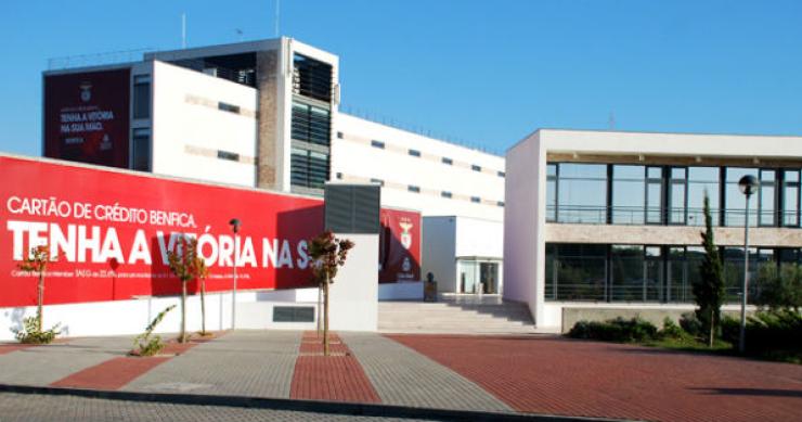 benfica amplia centro de estágio e constrói estádio municipal