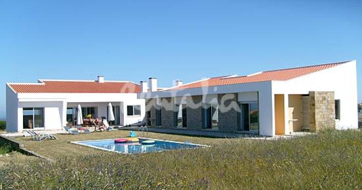 casas de fim-de-semana: jardim, serra e piscina com vista para o mar (fotos)