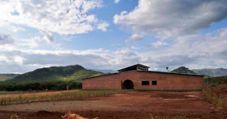 arquitectos portugueses constroem centro comunitário ecológico em moçambique