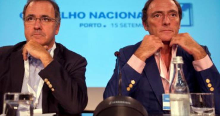 o presidente do conselho nacional do cds, pires de lima, e paulo portas cds quer adiar congresso