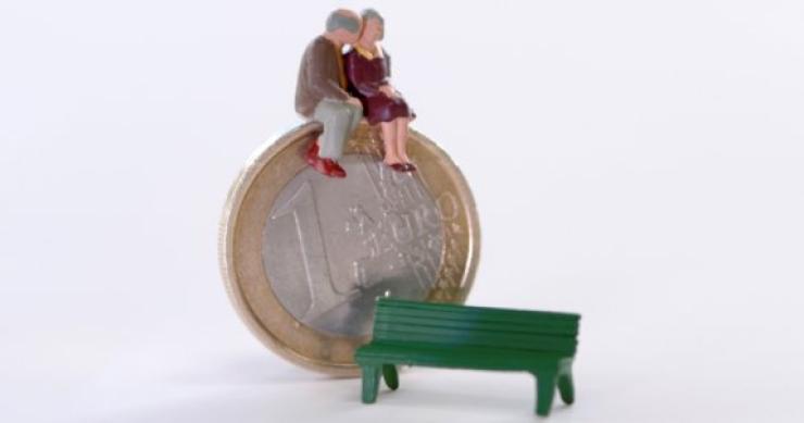 aumento da idade da reforma passa a ter em conta a evolução dos índices da esperança média de vida reforma no público e privado passa para os 66 anos já em janeiro