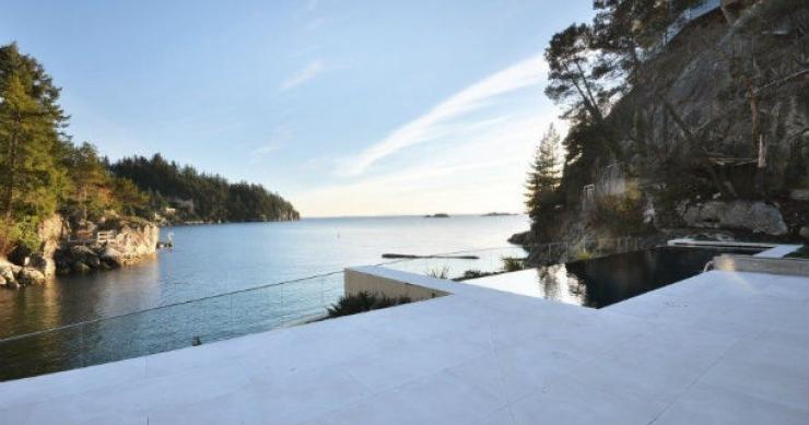 A casa desenhada por aquele que é considerado “o melhor arquiteto” da cidade, Russell Hollingsworth. Casas de sonho: viver numa “villa” flutuante no Canadá (fotos)