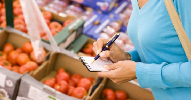 cada português perdeu 6,7% do seu poder de compra entre 20122 e 2013 Consumo: cada português gasta menos 760 euros por ano