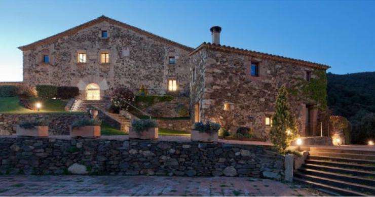 O hotel está localizado no Parque Natural de Montseny, Hotel Can Cuch: Transformação de uma fazenda num local de sonho na Catalunha (fotos)