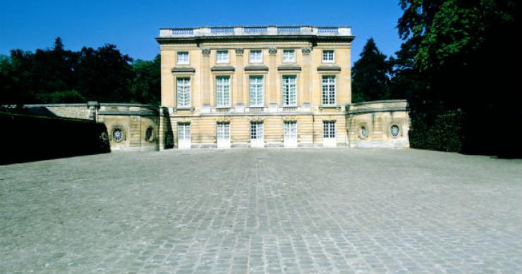 Petir Trianon, em Versailles (França) Restauro da casa de Maria Antonieta financiado pela marca Dior