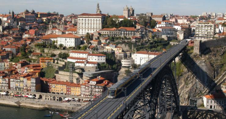 Vista panorâmica da cidade do Porto. Porto: CDU denuncia corrupção na habitação social