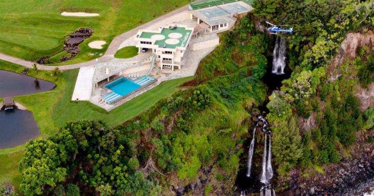 Casas de sonho: Uma mansão com heliporto, piscina olímpica e slide no Havai (fotos)
