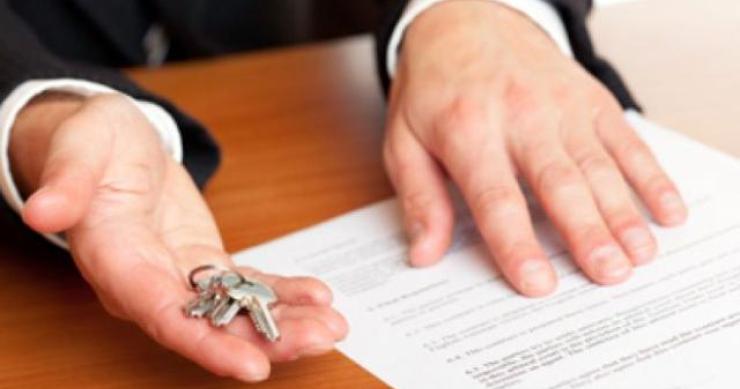 Cinco coisas a ter em conta antes de vender a casa através de uma agência 