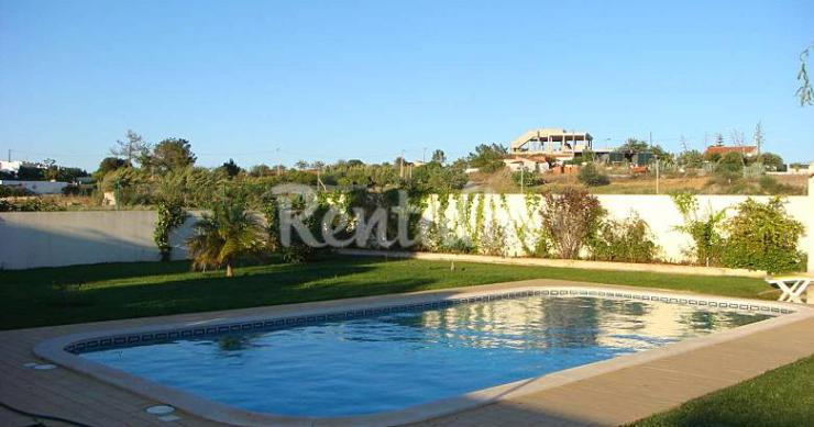 Casas de fim de semana: Desfrutar do sol do Algarve a poucos metros da praia (fotos)