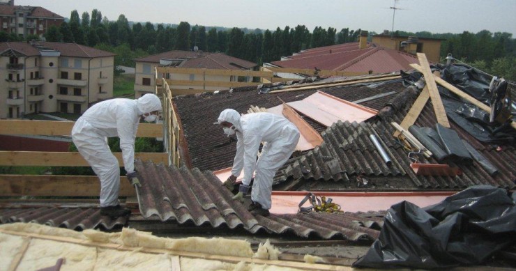 Mais de 2.000 edifícios públicos construídos com amianto