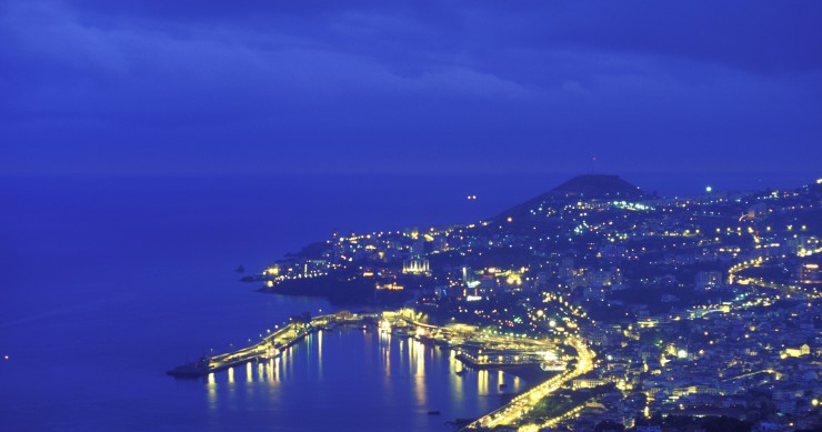 Moradia de luxo do Parlamento à venda no Funchal sem ofertas de compra