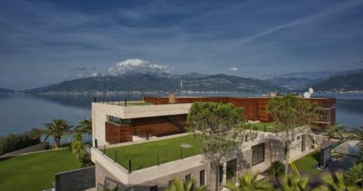 Casas de sonho: Abraçar a paz numa luxuosa mansão na costa de Montenegro (fotos) 