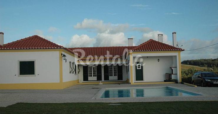 Casas de fim de semana: Relaxar à boleia do outono em Óbidos (fotos)