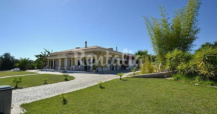 Casas de fim de semana: Um pequeno paraíso em pleno Algarve (fotos)