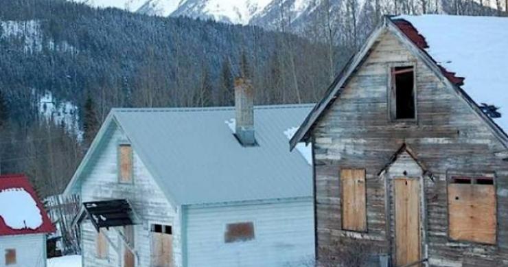 Imobiliária chinesa compra cidade fantasma no Canadá para construir um parque temático