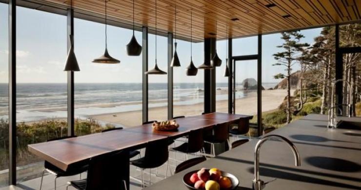 Casas de sonho: Uma mansão na praia com estrutura de aço e paredes de vidro (fotos)